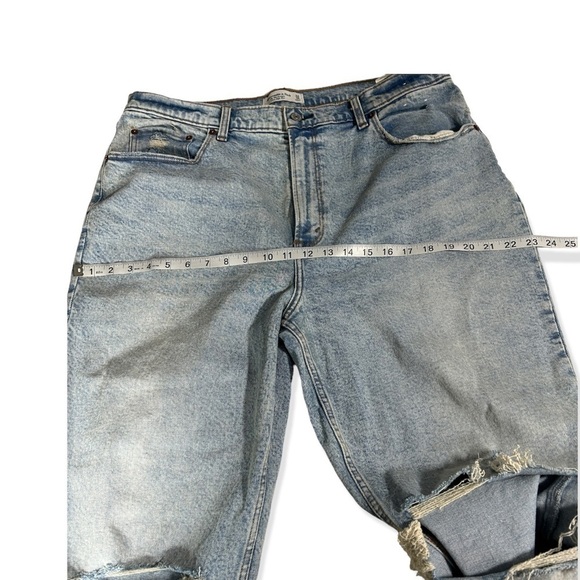 Abercrombie and Fitch Ultra High Rise 90s Straight Jean 18/34 short TikTok - Picture 6 of 16